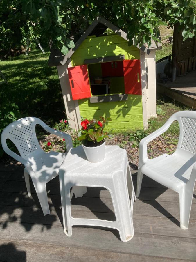 Bed and Breakfast Mehri Уппсала Экстерьер фото