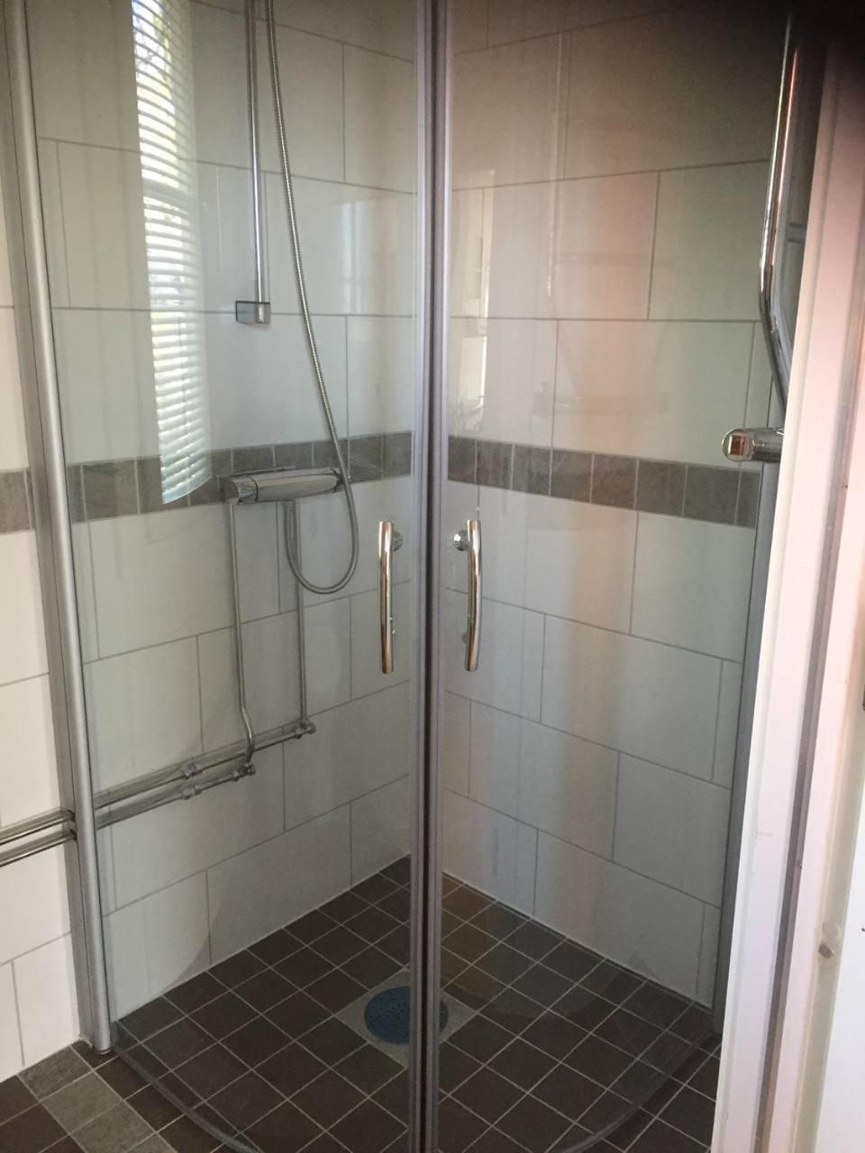 Bed and Breakfast Mehri Уппсала Экстерьер фото